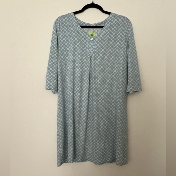 Other - Women’s white orchid, 3/4 sleeve nightgown, aqua/gray pattern V-neck L